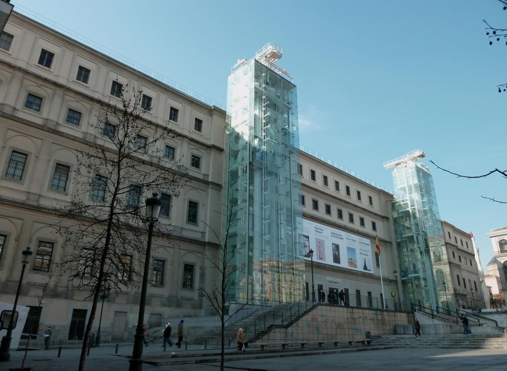 Apartamentos Madrid Centro B Exterior photo